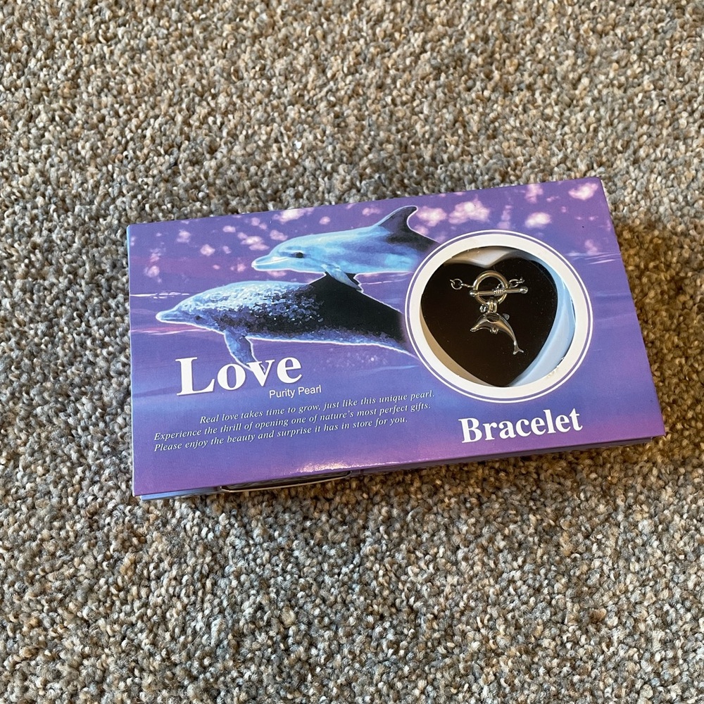 Brand new! Love purity pearl bracelet!